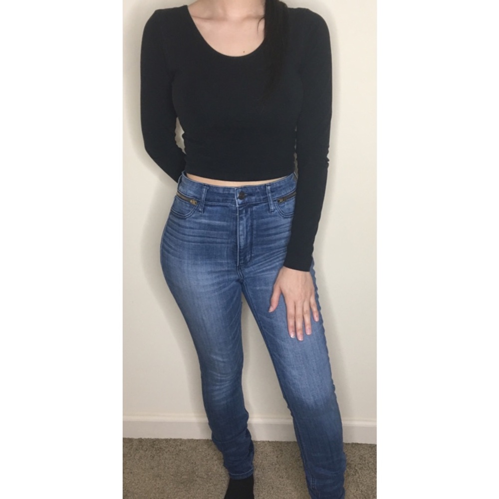 ** Abercrombie & Fitch Mid Rise Jeans **
